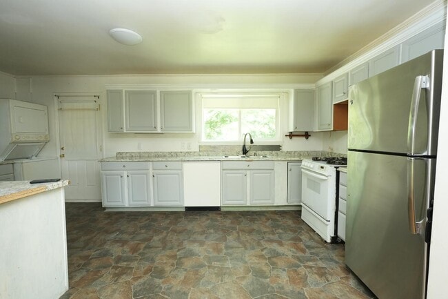 Photo - 2912 Cedarhurst Dr