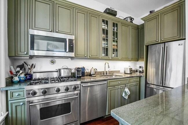 Photo - 692 Tremont St Unidad 4 Rental