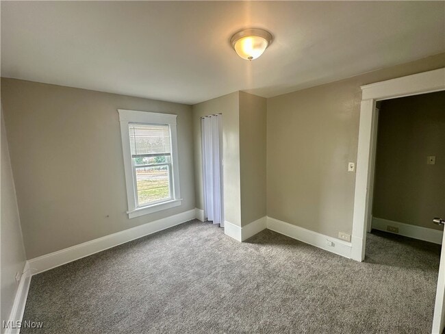 Building Photo - 555 Lumiere St