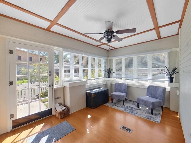 Photo - 614 8th St N