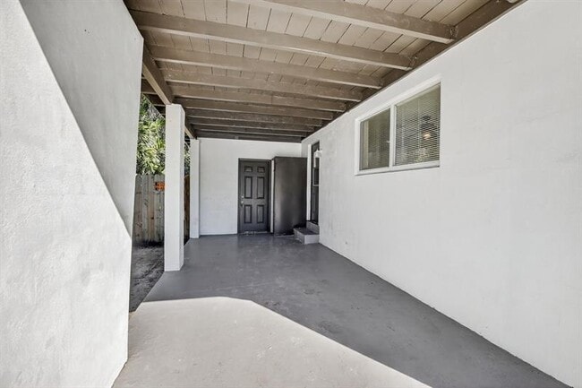 Photo - 642 SW 11th St