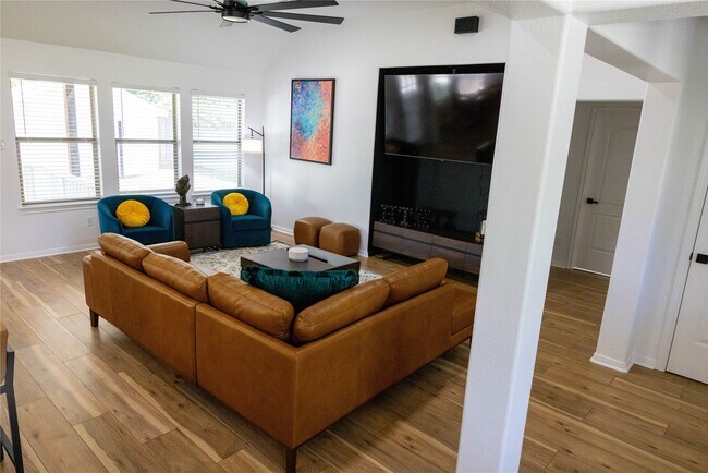 Photo - 17023 Lexington Dr