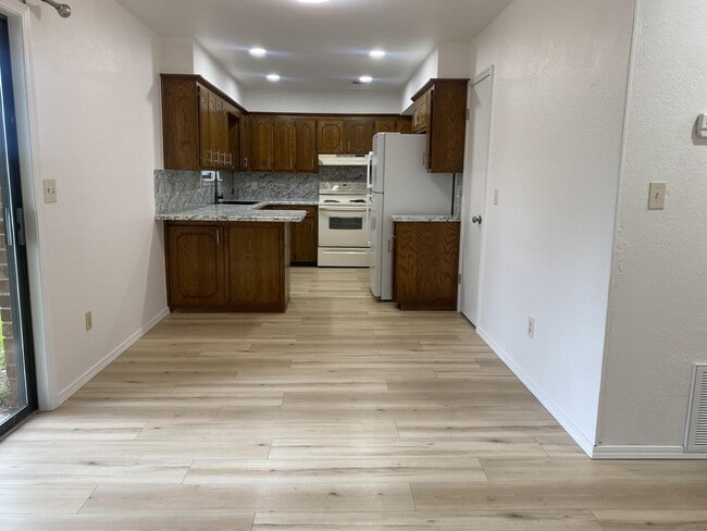 Photo - 804 Hawks Nest Dr