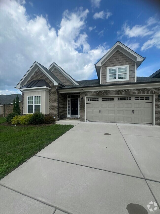 River Oaks Nearby Townhomes for Rent Oak Ridge NC 1 Townhouses