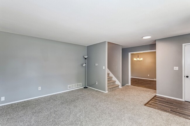 Photo - 873 E Greenway Ct