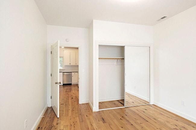 Photo - Charming Pet-Friendly Rental Near Pantops & Downtown Unit Poplar St 1201 #B