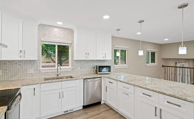 Photo - Modern 5 bed, 3.5 bath home in Lakewood!