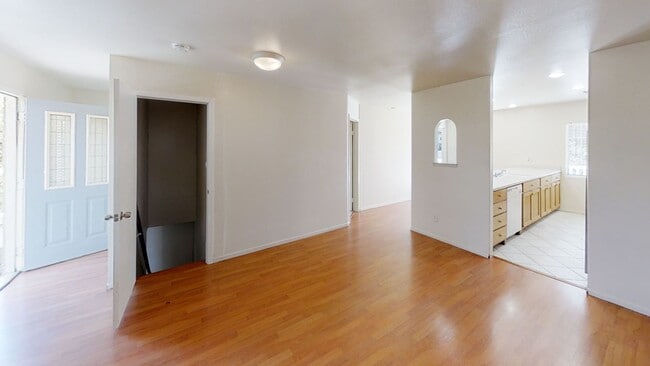 Photo - 7BD/3BA, Large Decks!