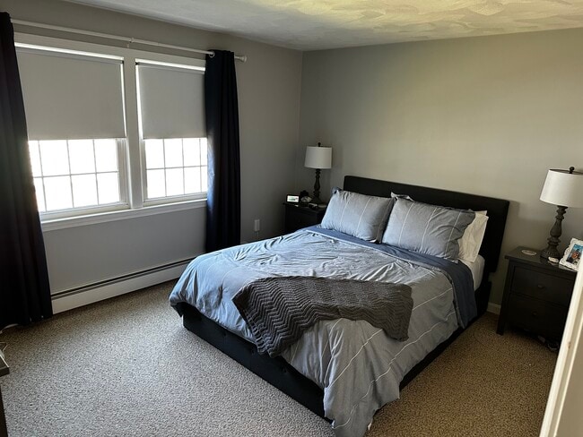 Building Photo - 163 Center St Unit 56