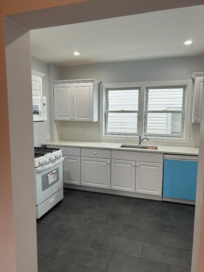 Photo - 35 3rd Ave Apartment