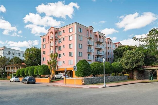 Building Photo - 1 Alhambra Cir Unit 1 Alhambra Cir # 203