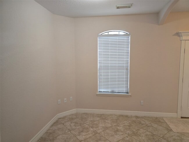 Photo - 5118 Bayou Dr