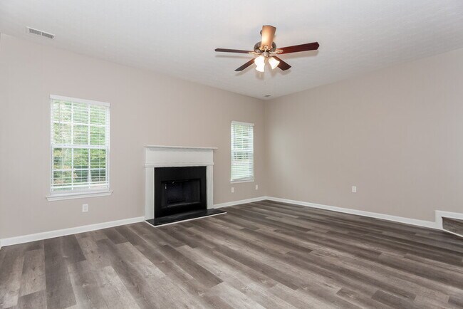 700 Lake Joyce Ln