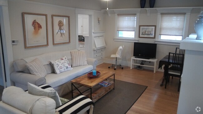 Building Photo - 36 19th Pl Unit 36 19th Place Rental