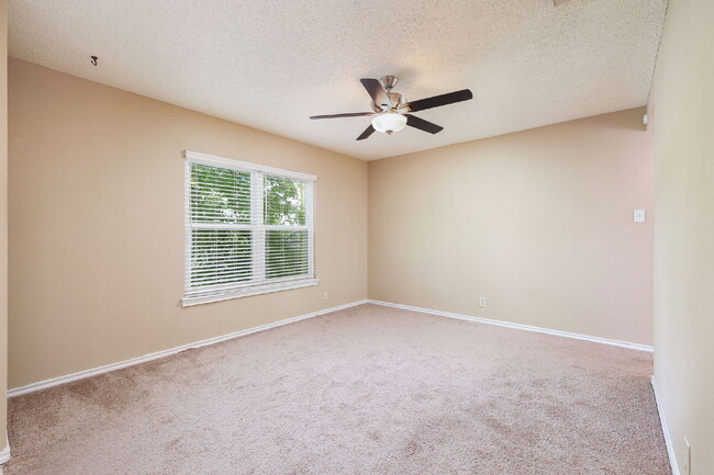Photo - Spacious 3-Bedroom Home with Game Room and...
