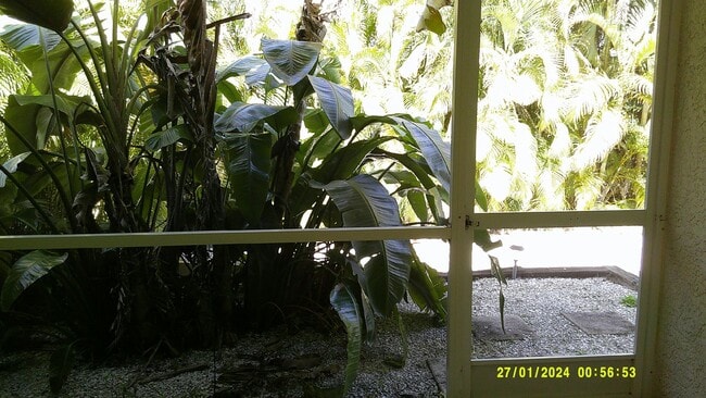 Photo - Bokeelia duplex-close to Pine Island Rd and Stringfellow