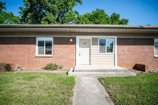 Building Photo - 113 Louella Dr