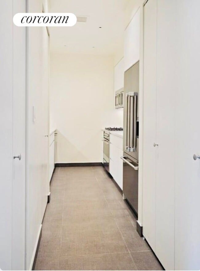 Building Photo - 305 E 63rd St Rental