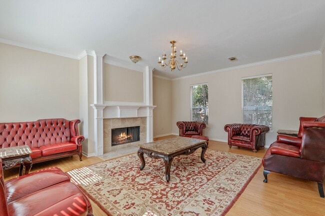 Building Photo - 1315 Anita St