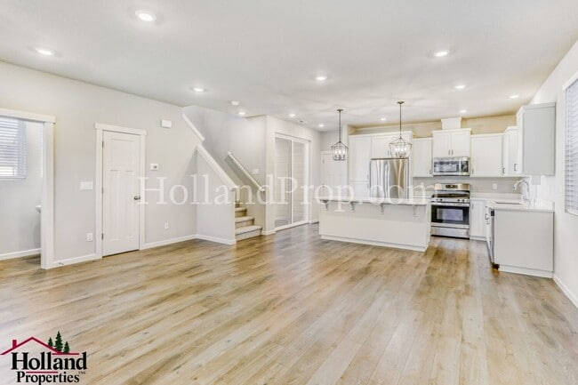 Photo - Charming 4-Bedroom Home in Hillsboro with Modern Comforts!