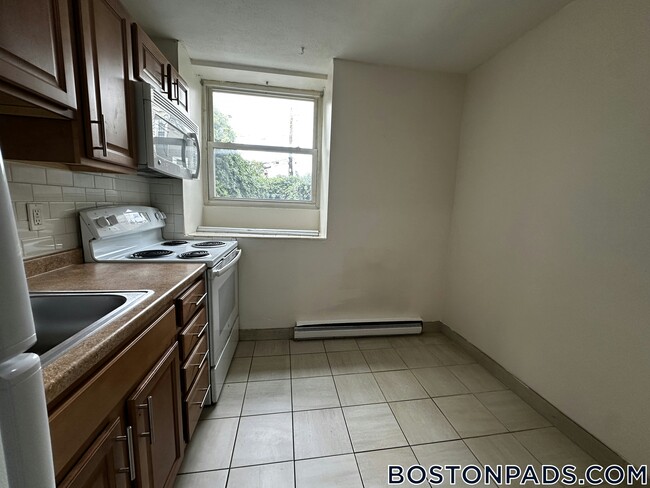 Photo - 10 Armington St Unit 1