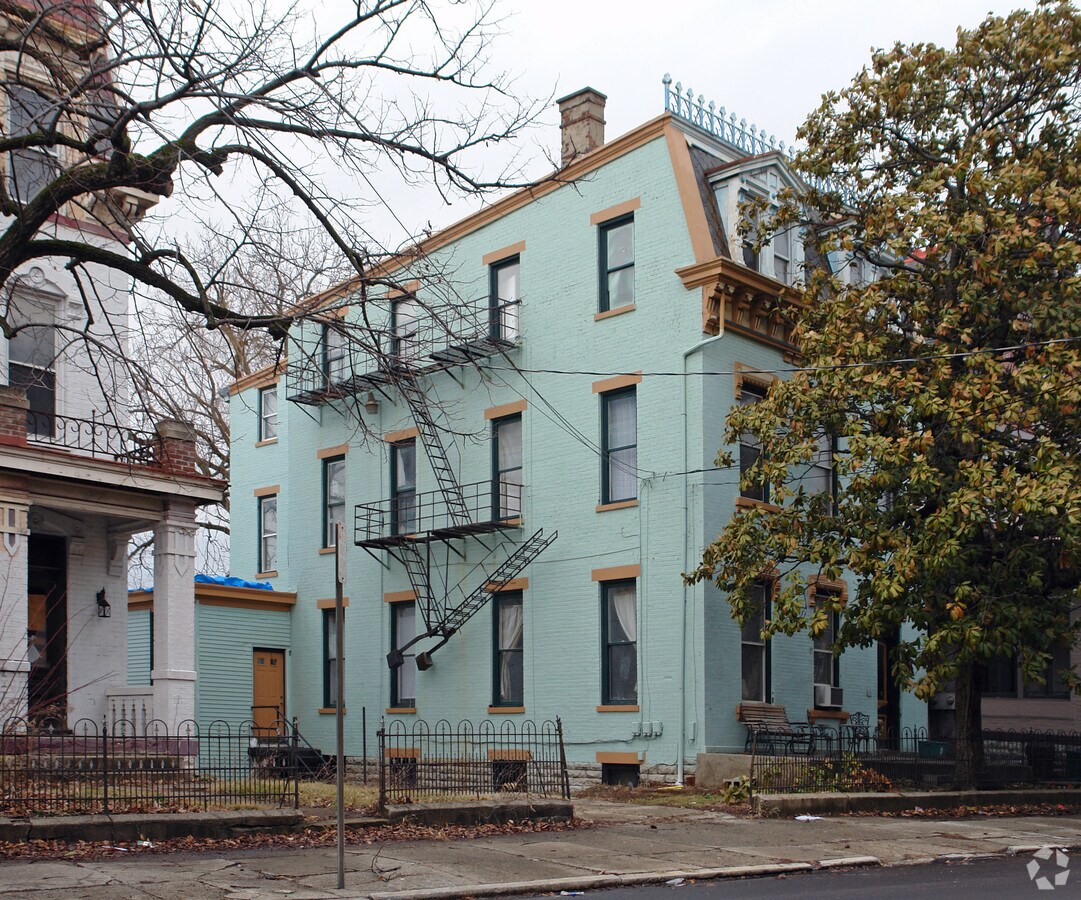 Photo - 2341 W McMicken Ave