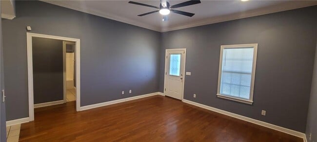 Photo - 1010 Newport Pkwy