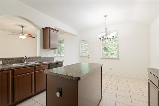 Photo - 1800 Black Willow Trail