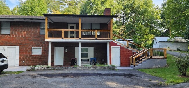 3401 Hazelwood Ln Unit 4