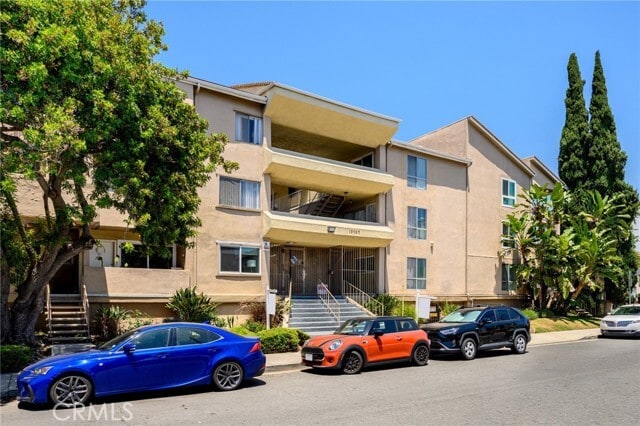 Building Photo - 10757 Hortense St