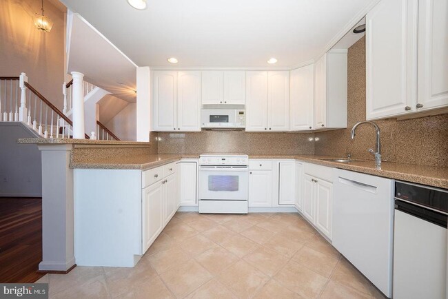 Photo - 234 Lookout Pl