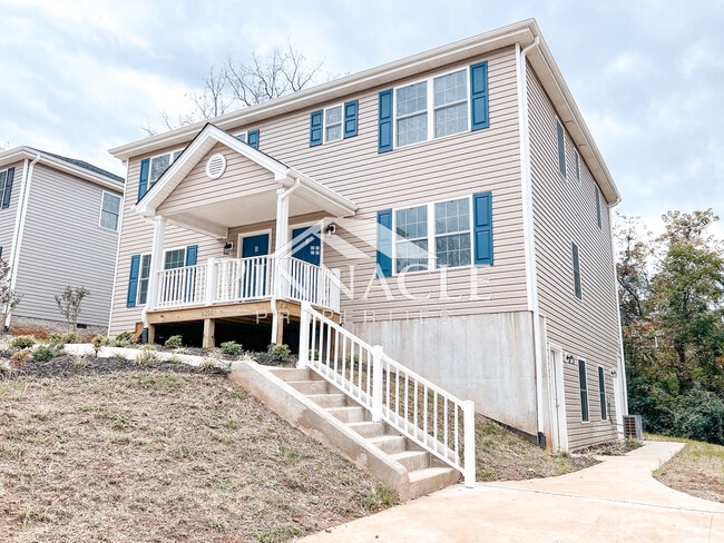 Photo - 2305 Tazewell Ave