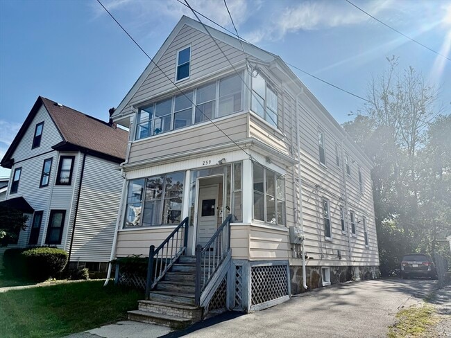 Building Photo - 259 Newbury Ave Unit 2 Rental
