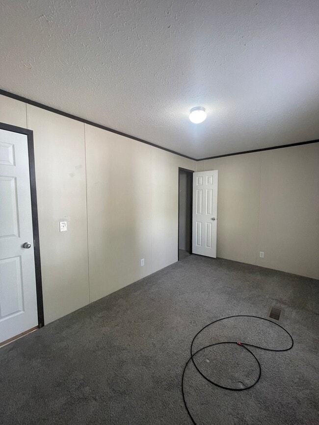 Photo - 87 W Manor St