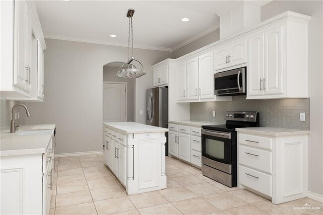 Photo - 18 N 49th St