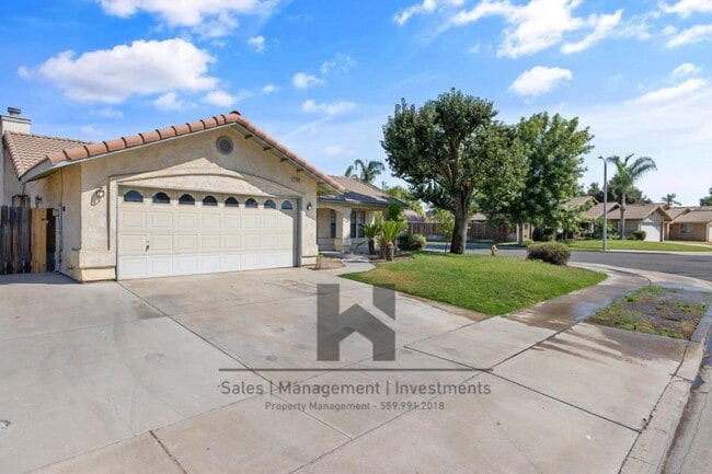 Photo - 1796 Pyramid Ave Casa
