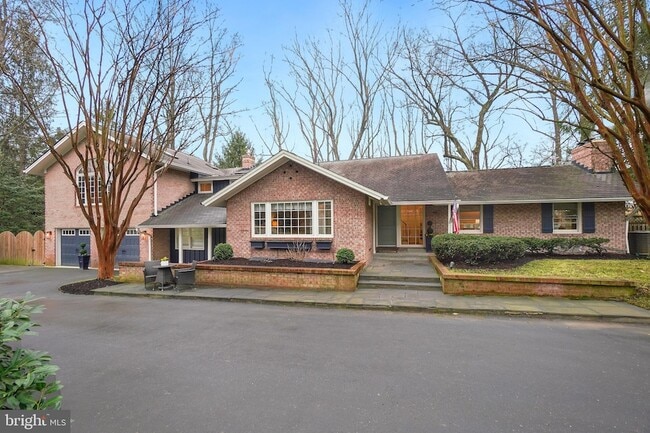Building Photo - 7312 Burdette Ct