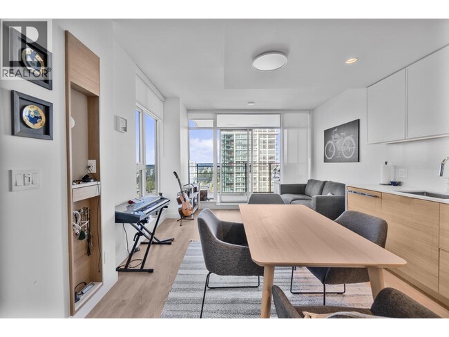 1045 Austin Ave Unit 1806
