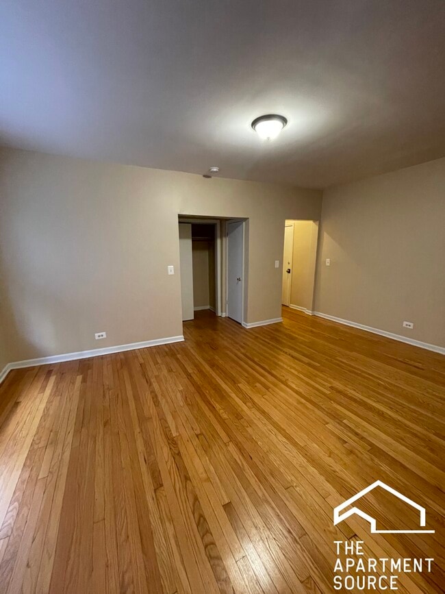 Photo - 7728 N Marshfield Ave Unidad 1B