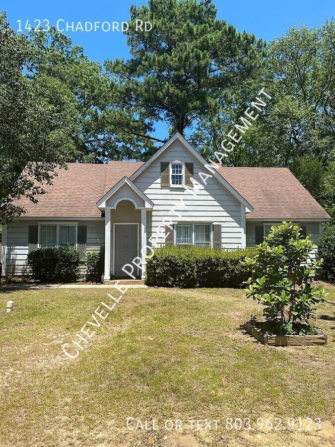 Photo - 1423 Chadford Rd