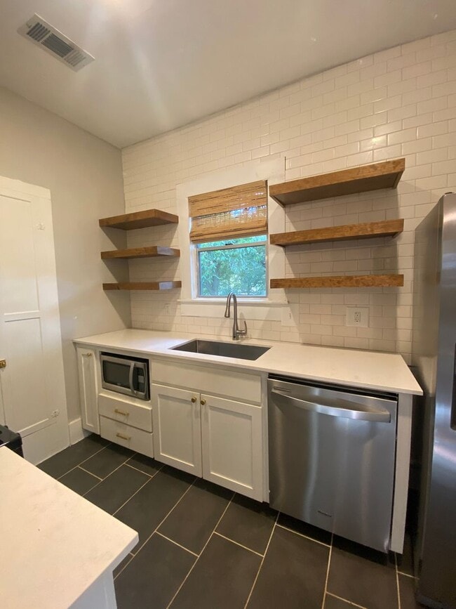 Photo - 2 BEDROOM WITHIN WALKING DISTANCE TO UMHB
