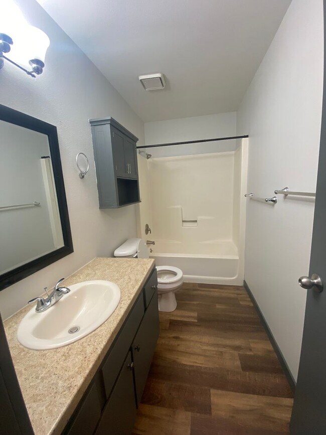 Photo - 4861 Tama St SE Unit 4