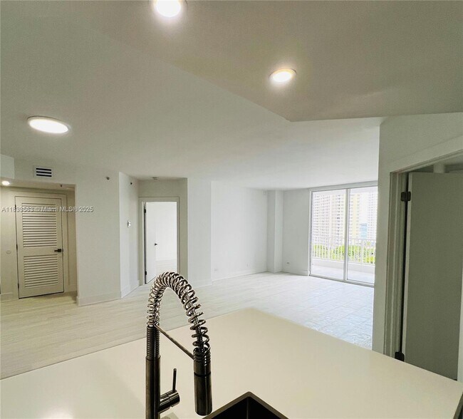 Photo - 701 Brickell Key Blvd Unit 1111