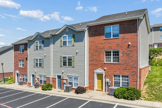 Building Photo - Glenside Townhomes