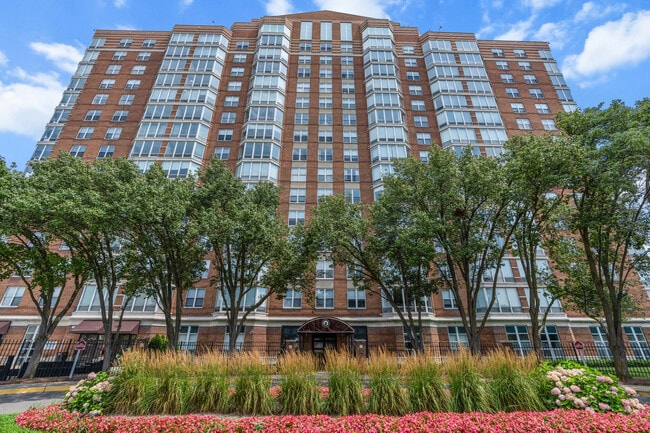 Photo - 250 E Harbortown Dr Unit 103