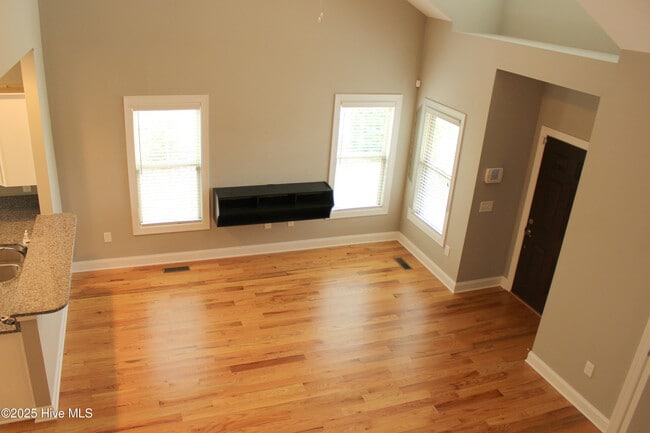 Photo - 16 Cypress Cir