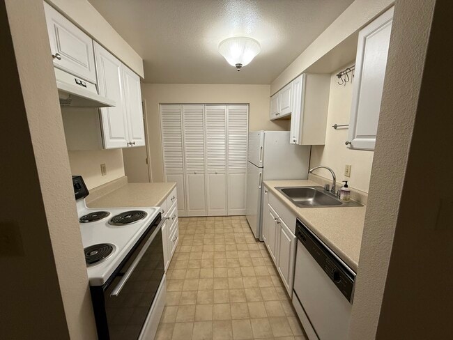 Photo - 19670 NW Pondosa Ct