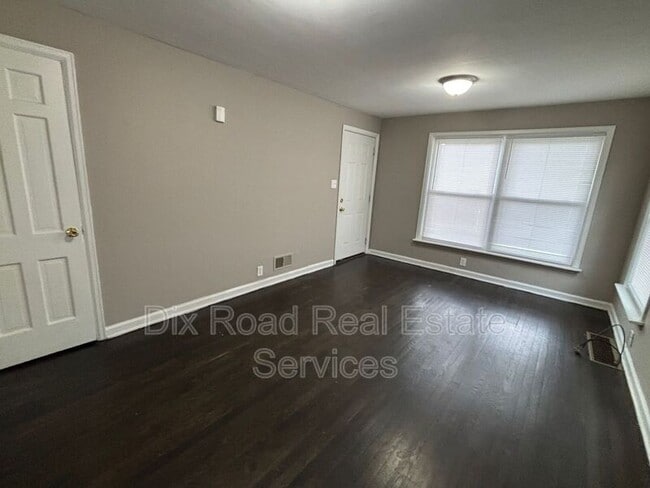 Photo - 1111 Richmond Ave