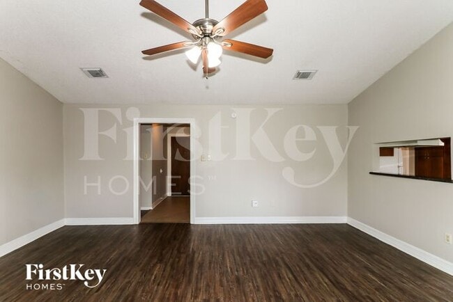 Photo - 515 Land Grant Dr