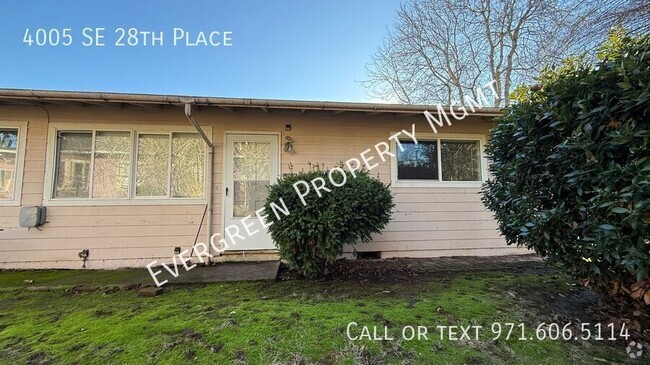 Building Photo - MOVE IN READY! $1,495 2BR/1BA With a Yard ... Rental